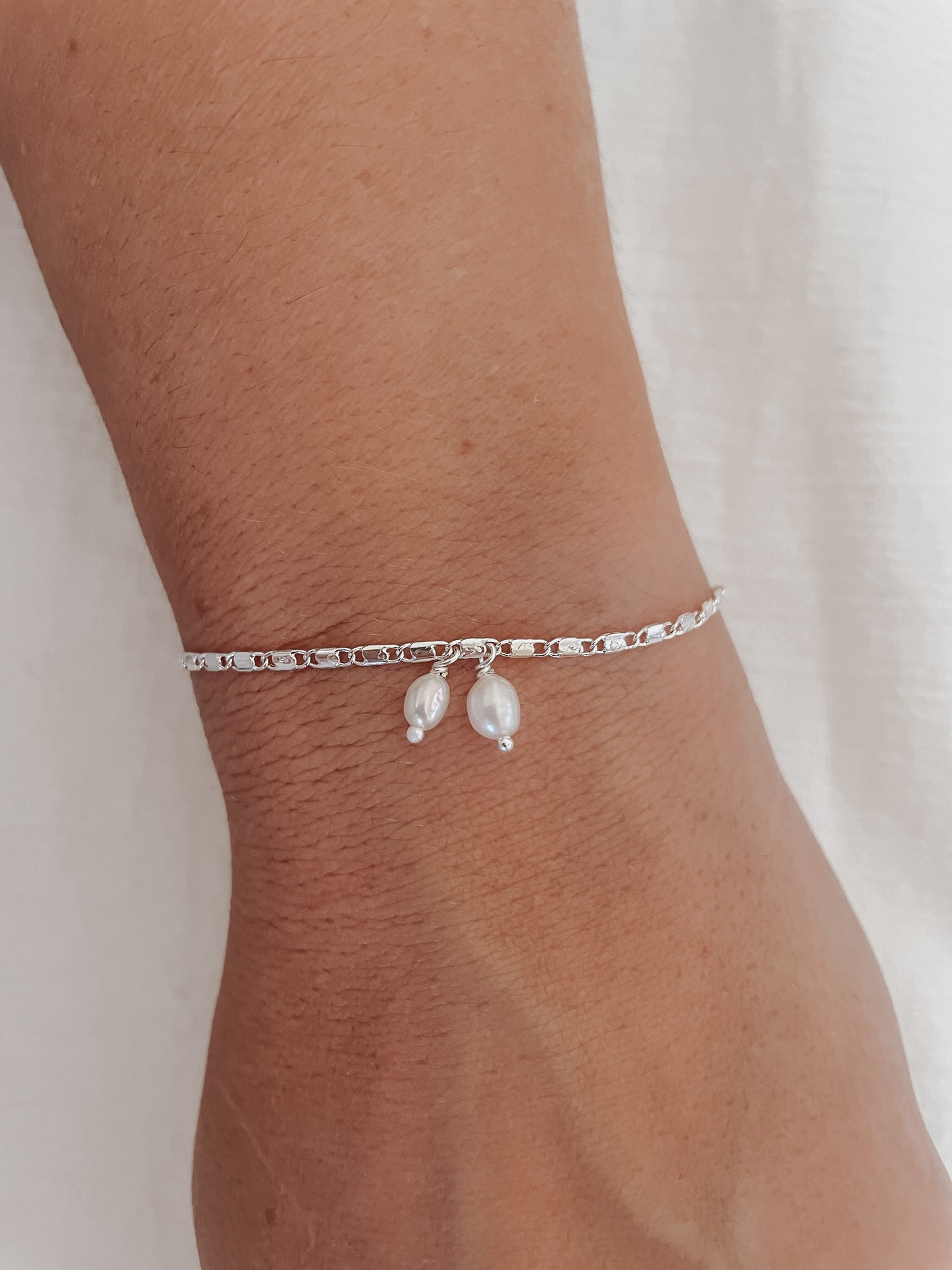 Rani - Gold or Silver Plated Pearl Bracelet