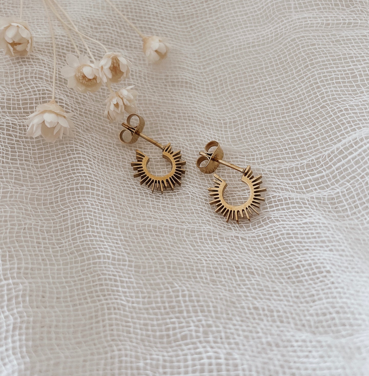 Momi - Gold Stainless Steel Stud Earrings